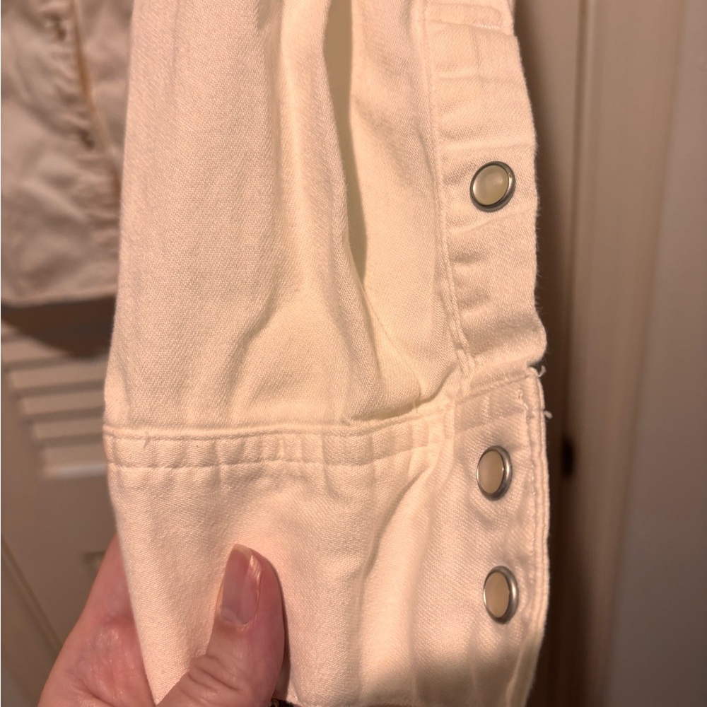 Levi's Cream Tailored Fit Shirt - Picture 5 of 5